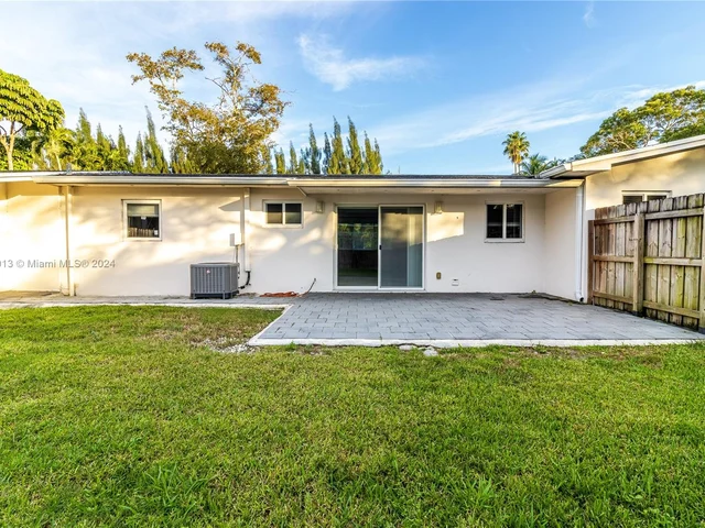 11940 SW 81st Rd # 1, Pinecrest FL 33156