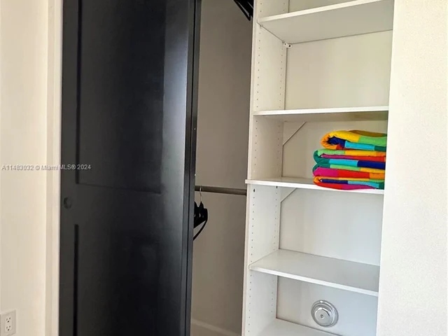 2703 SE 14th St, Pompano Beach FL 33062