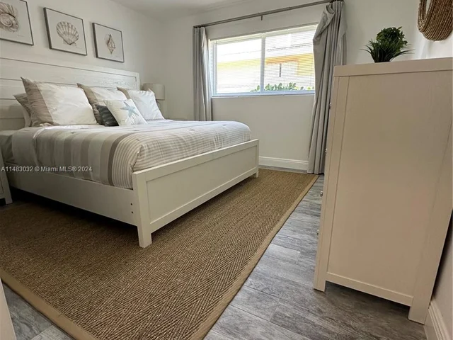 2703 SE 14th St, Pompano Beach FL 33062