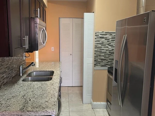 18336 NW 68th Ave # J, Hialeah FL 33015