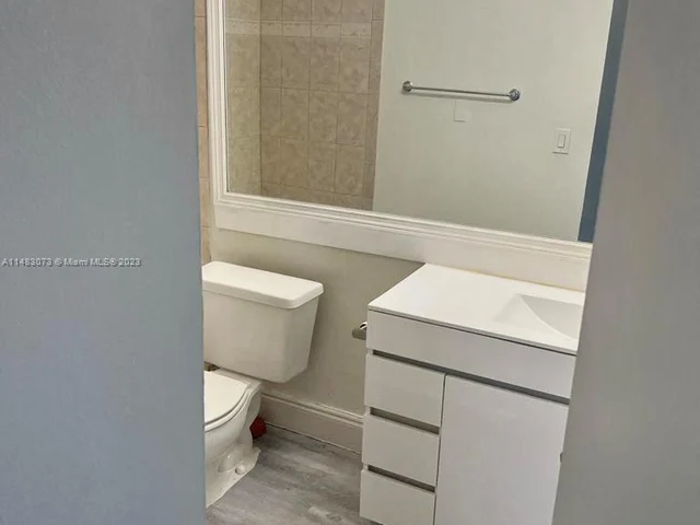 18336 NW 68th Ave # J, Hialeah FL 33015