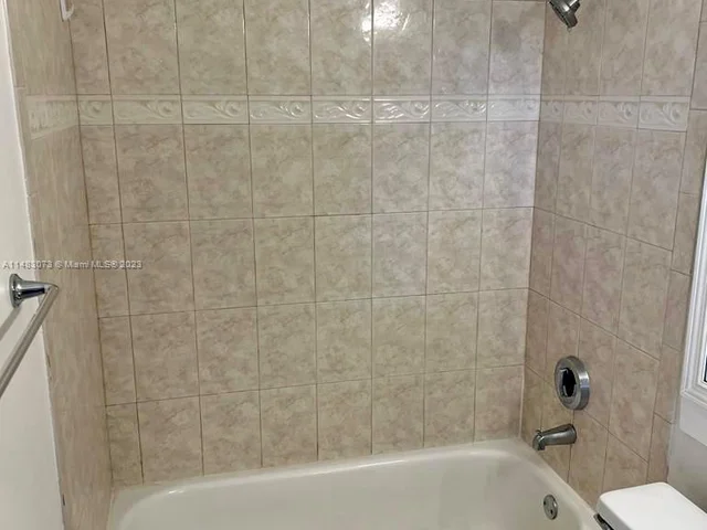 18336 NW 68th Ave # J, Hialeah FL 33015