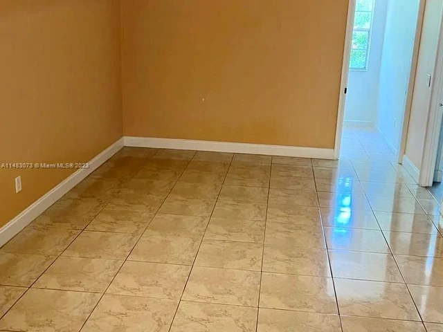 18336 NW 68th Ave # J, Hialeah FL 33015