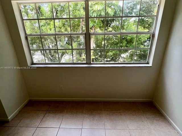 18336 NW 68th Ave # J, Hialeah FL 33015