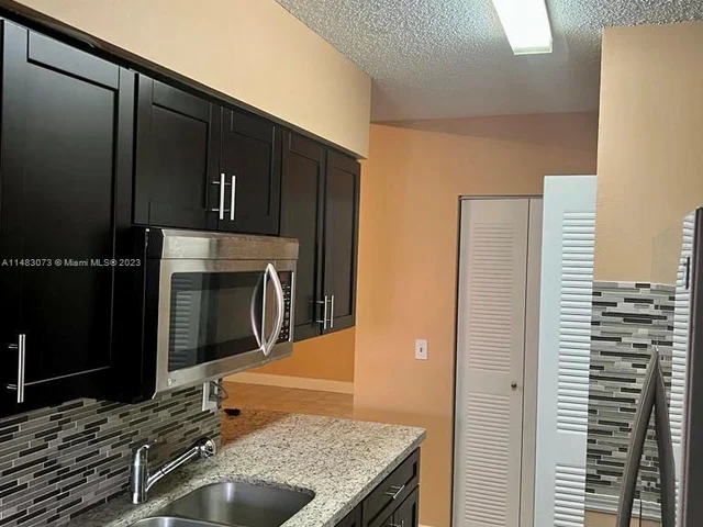 18336 NW 68th Ave # J, Hialeah FL 33015