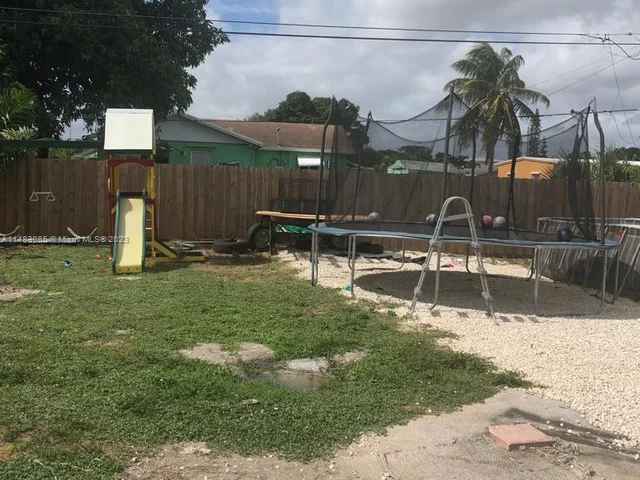 16000 NW 20th Ave, Miami Gardens FL 33054