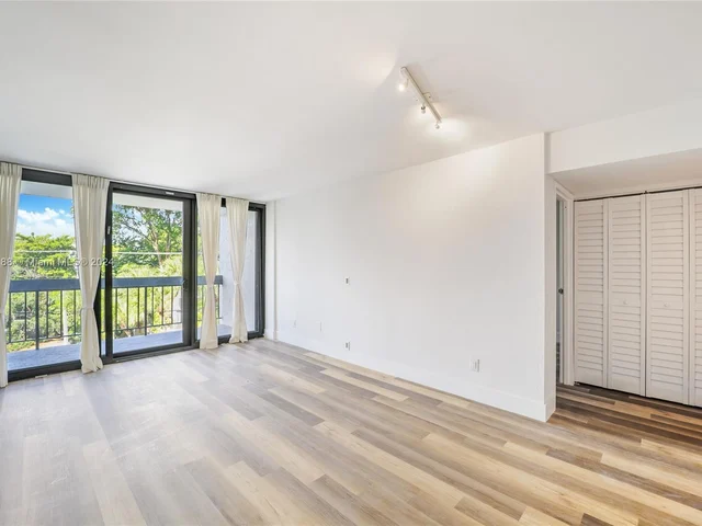 2715 Tigertail Ave # 405, Miami FL 33133