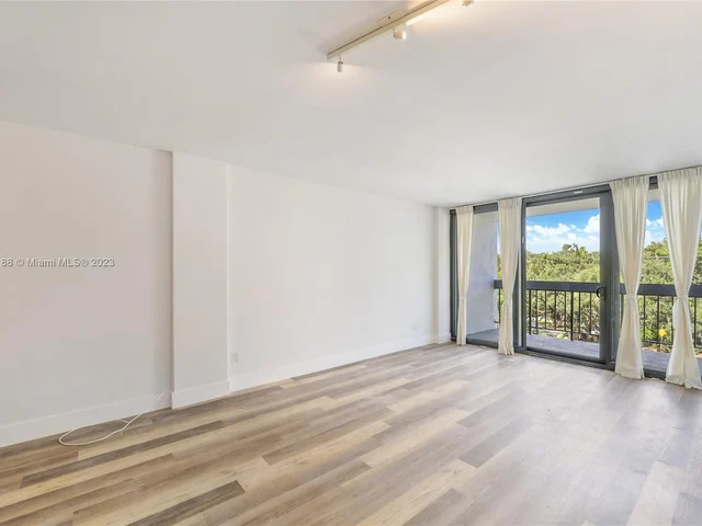 2715 Tigertail Ave # 405, Miami FL 33133