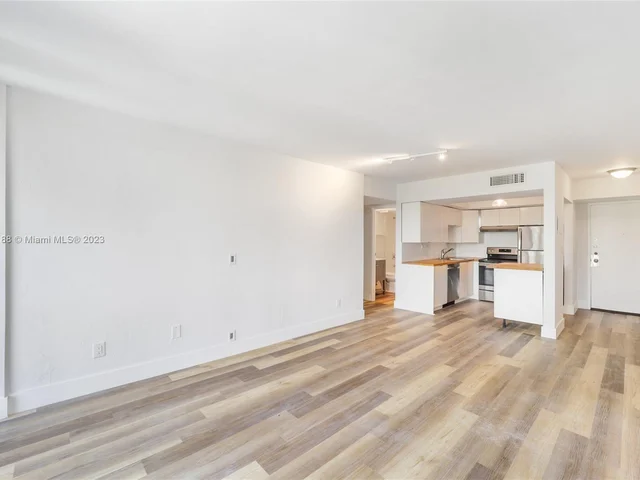 2715 Tigertail Ave # 405, Miami FL 33133