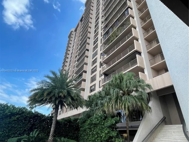 1800 NE 114th St # 1201, Miami FL 33181