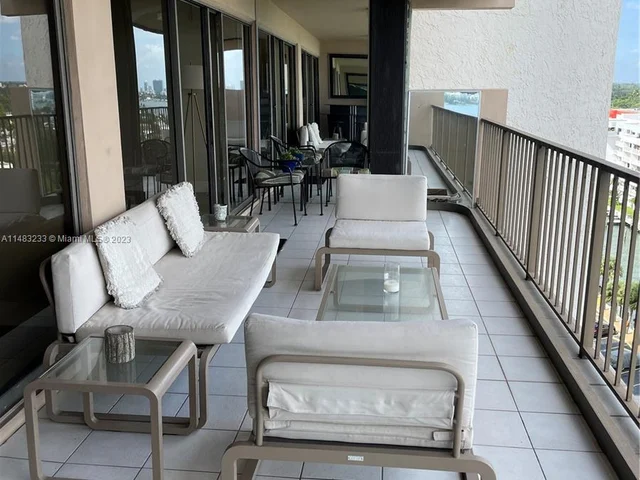 1800 NE 114th St # 1201, Miami FL 33181