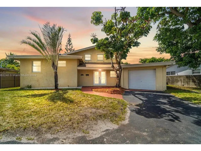 221 SW 31st Ave, Fort Lauderdale FL 33312