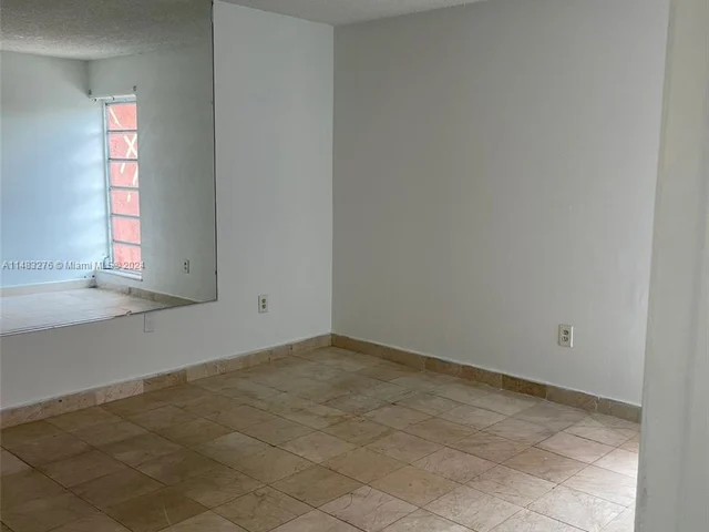 4721 NW 7th St # 12, Miami FL 33126
