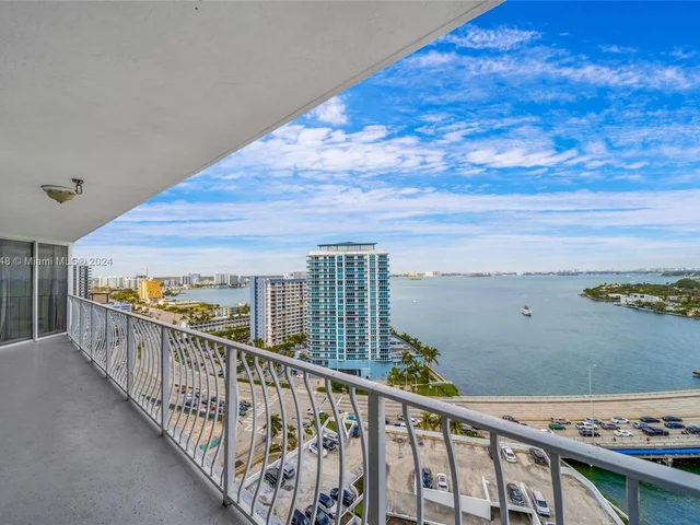 7601 E Treasure Dr # 2016, North Bay Village FL 33141