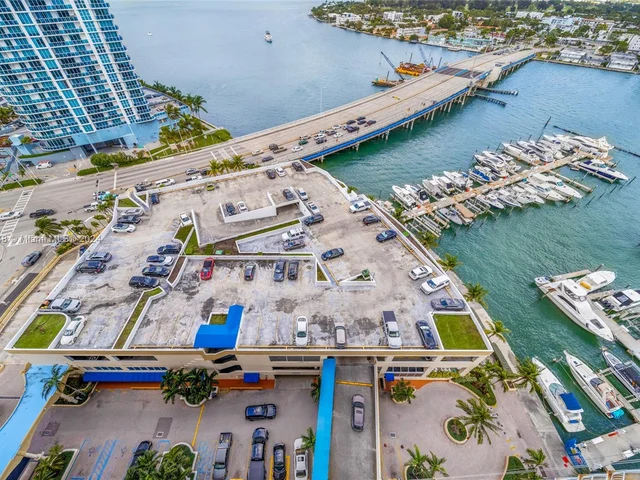 7601 E Treasure Dr # 2016, North Bay Village FL 33141