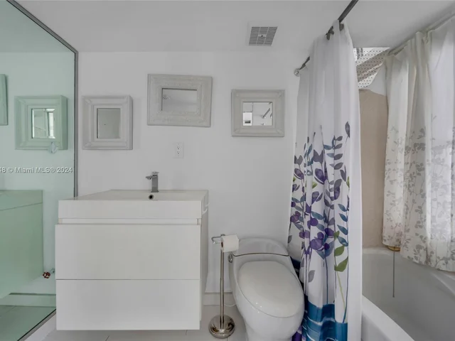 7601 E Treasure Dr # 2016, North Bay Village FL 33141