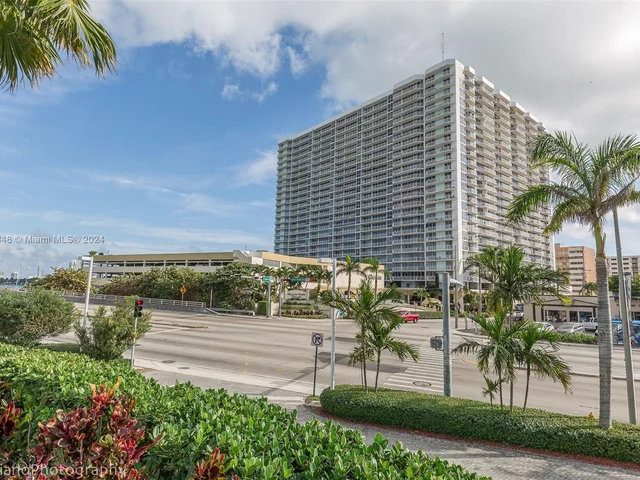 7601 E Treasure Dr # 2016, North Bay Village FL 33141