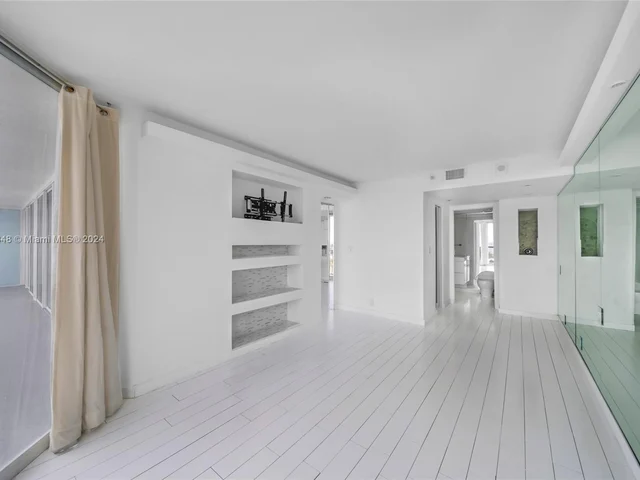 7601 E Treasure Dr # 2016, North Bay Village FL 33141