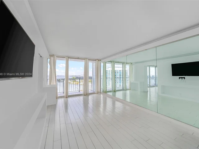 7601 E Treasure Dr # 2016, North Bay Village FL 33141