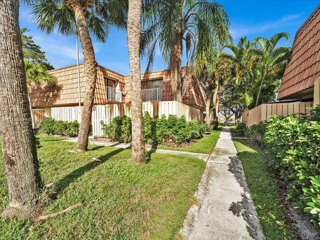 736 Mill Valley Pl # 736, West Palm Beach FL 33409