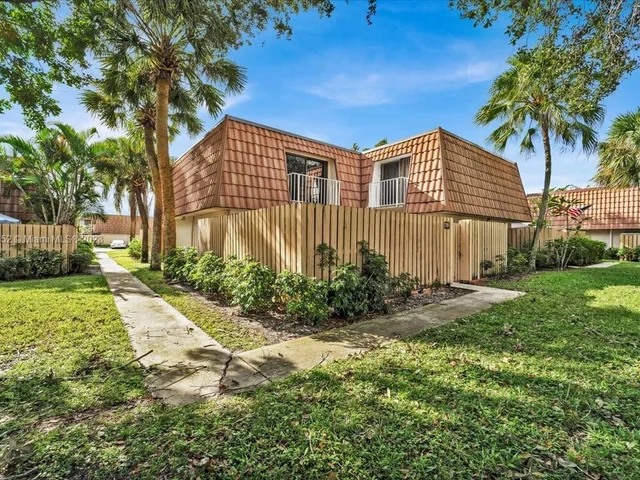 736 Mill Valley Pl # 736, West Palm Beach FL 33409