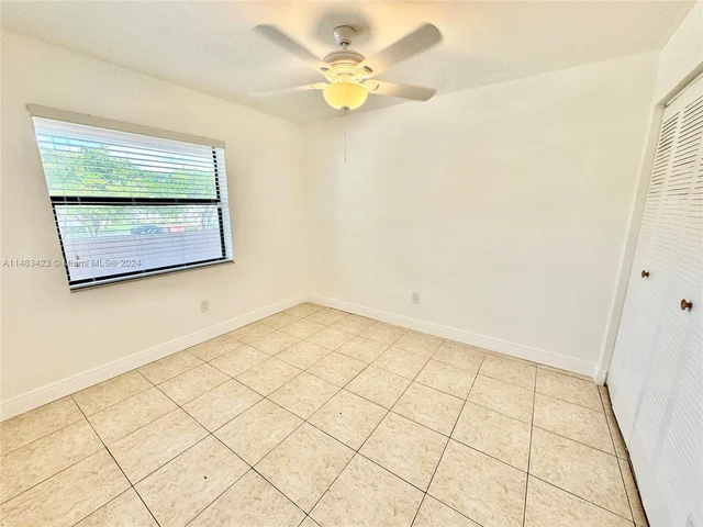 870 NE 207th Ter # 9, Miami FL 33179