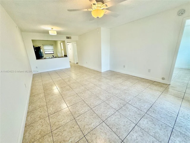 870 NE 207th Ter # 9, Miami FL 33179