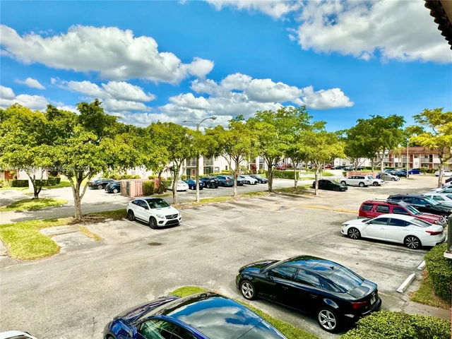 870 NE 207th Ter # 9, Miami FL 33179