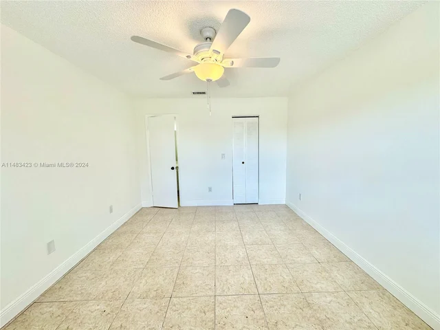 870 NE 207th Ter # 9, Miami FL 33179