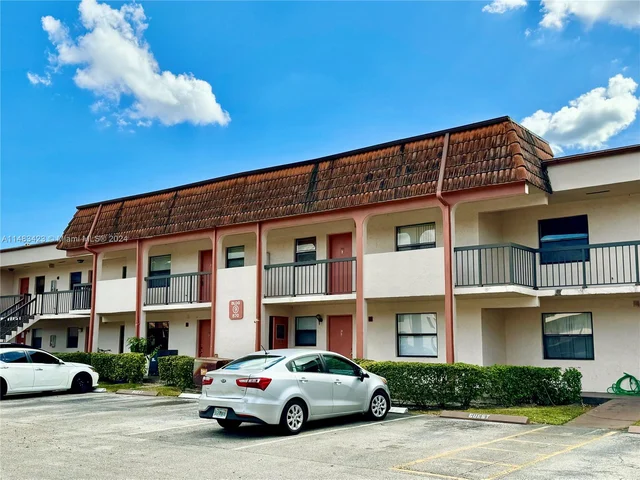 870 NE 207th Ter # 9, Miami FL 33179