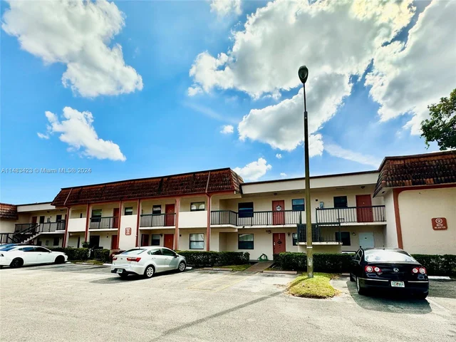 870 NE 207th Ter # 9, Miami FL 33179