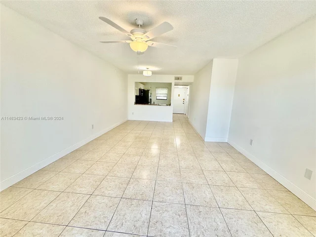 870 NE 207th Ter # 9, Miami FL 33179