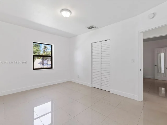 775 81st St, Miami Beach FL 33141