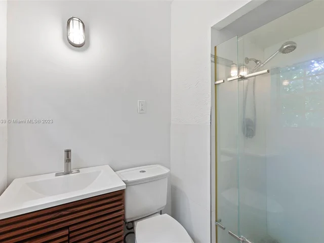 775 81st St, Miami Beach FL 33141