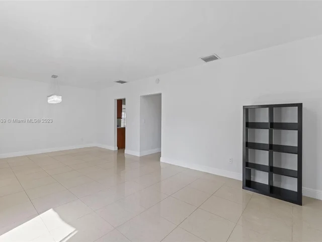 775 81st St, Miami Beach FL 33141