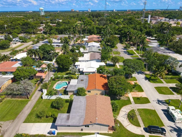 1431 Coolidge St, Hollywood FL 33020