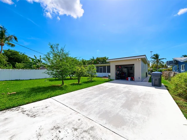 1431 Coolidge St, Hollywood FL 33020