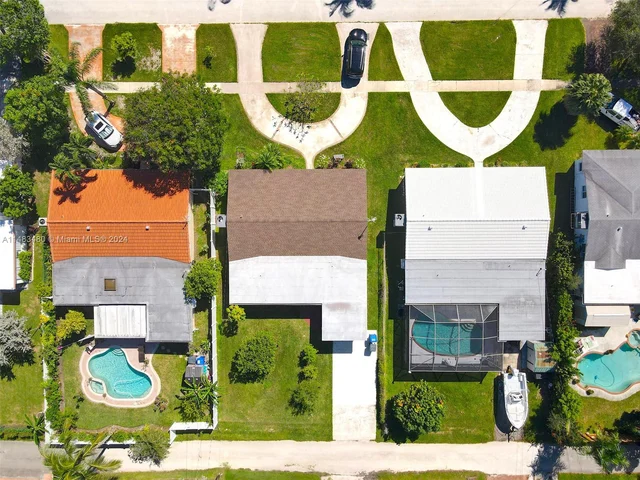 1431 Coolidge St, Hollywood FL 33020