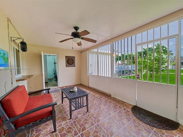 1431 Coolidge St, Hollywood FL 33020