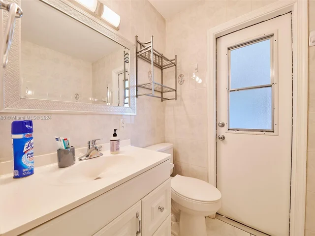 1431 Coolidge St, Hollywood FL 33020