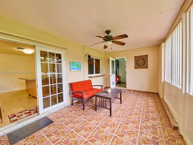 1431 Coolidge St, Hollywood FL 33020