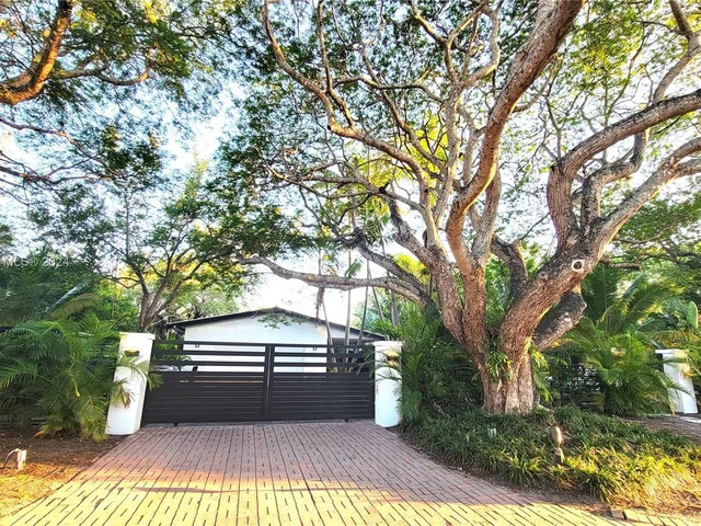 6200 SW 118th St, Pinecrest FL 33156