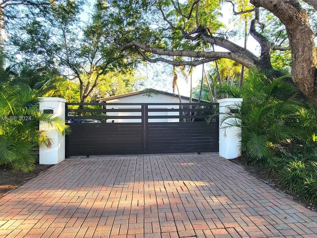 6200 SW 118th St, Pinecrest FL 33156