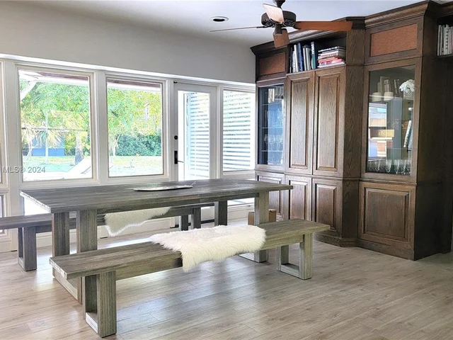 6200 SW 118th St, Pinecrest FL 33156