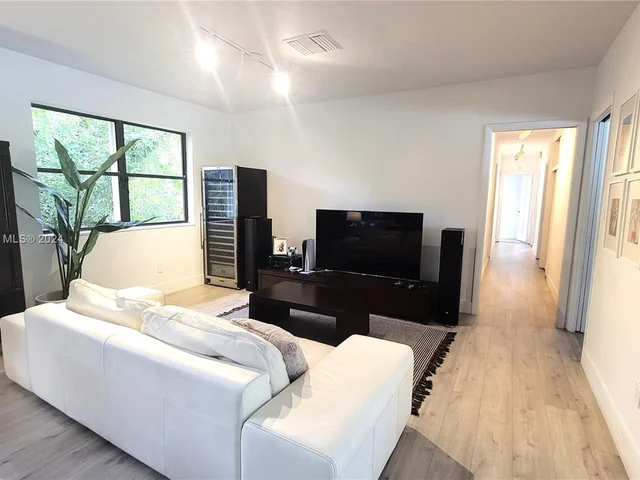 6200 SW 118th St, Pinecrest FL 33156