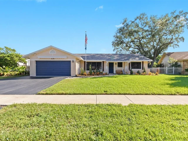 5384 SW 119th Ave, Cooper City FL 33330