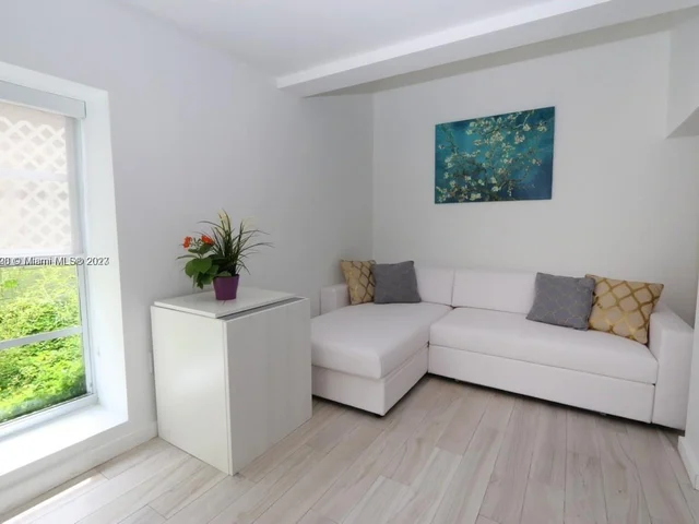 1450 Meridian Ave # 109, Miami Beach FL 33139