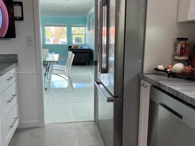 8852 Abbott Ave, Surfside FL 33154