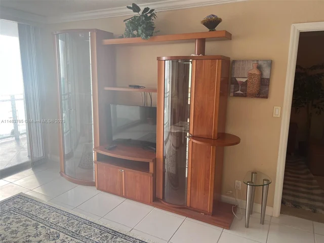 2030 S Ocean Dr # 1116, Hallandale Beach FL 33009