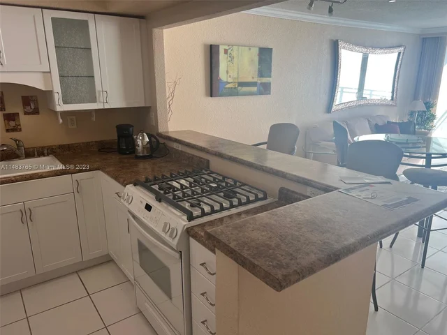 2030 S Ocean Dr # 1116, Hallandale Beach FL 33009